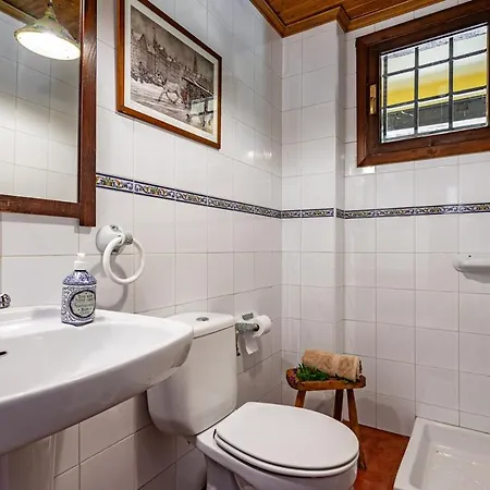 Figares, Casa Con Piscina * Quintueles