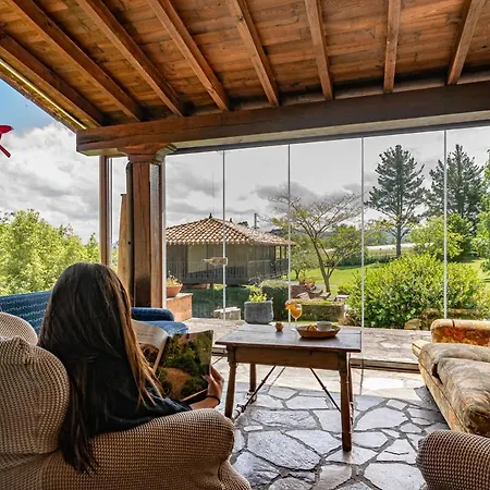 Figares, Casa Con Piscina Nyaraló *