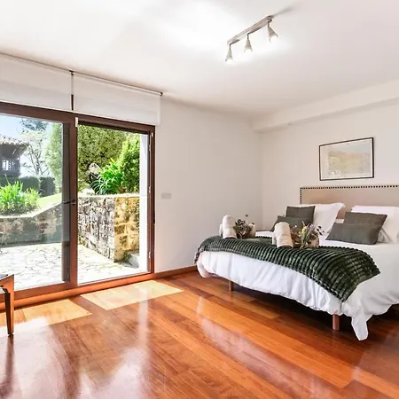 Figares, Casa Con Piscina Nyaraló *