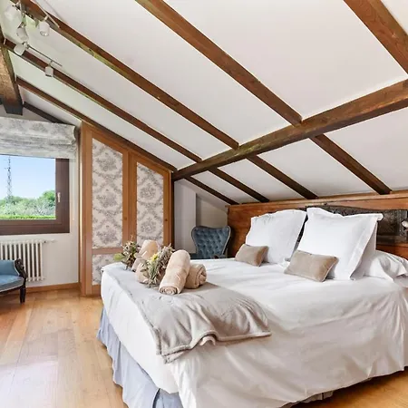 Figares, Casa Con Piscina *