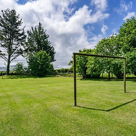 Figares, Casa Con Piscina Nyaraló