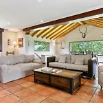 Figares, Casa Con Piscina