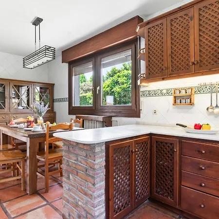 Figares, Casa Con Piscina * Quintueles