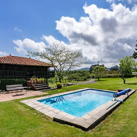 Figares, Casa Con Piscina 度假居 Cazamular